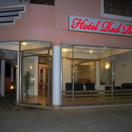 Hotel Red Rose Negombo Exterior photo