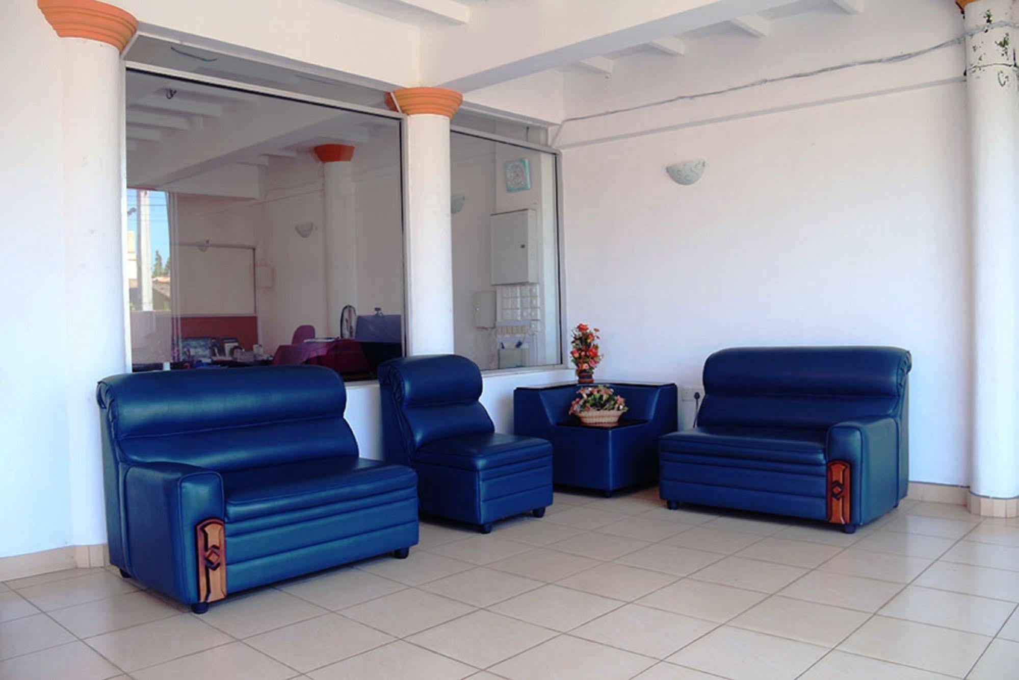 Hotel Red Rose Negombo Exterior photo