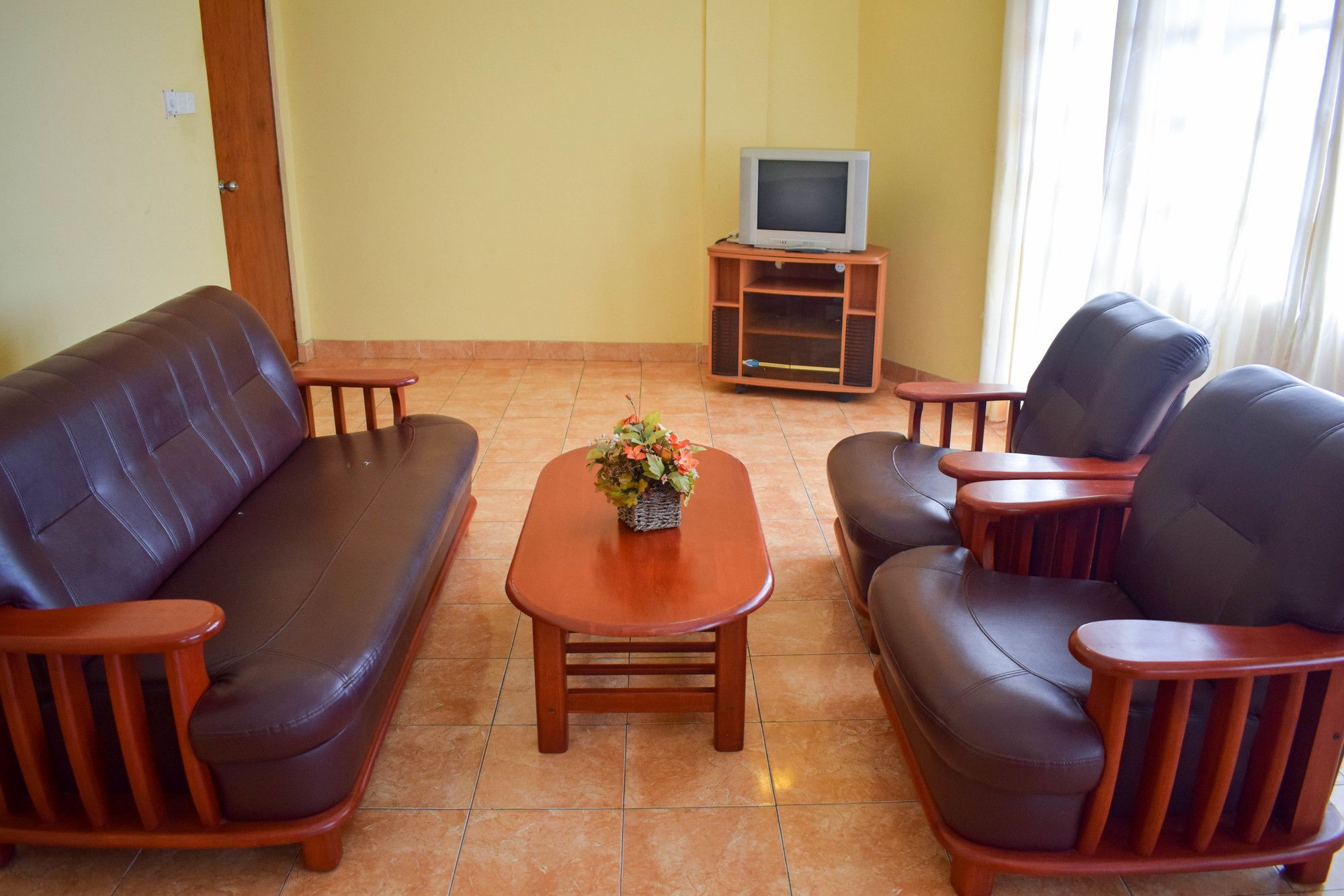 Hotel Red Rose Negombo Exterior photo